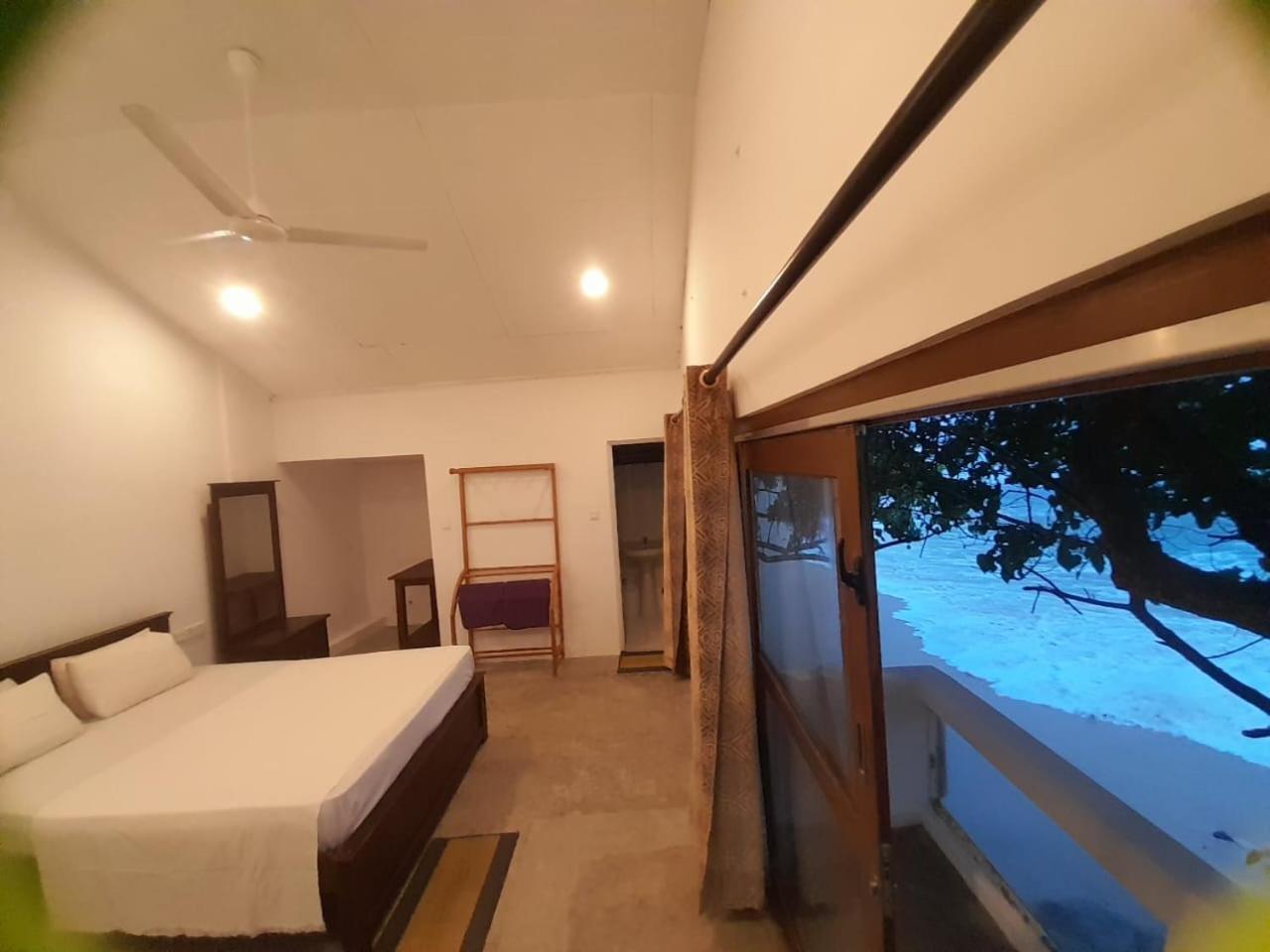 Sooriya Villa Talpe Zimmer foto
