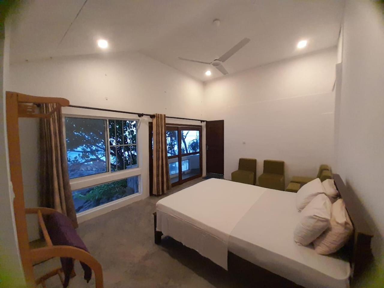 Sooriya Villa Talpe Zimmer foto